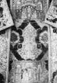 843. Далматика. Базилика Гандино. Далматика в готическом стиле из бархатной дамасской ткани с типичным мотивом граната и продольной вышивкой с изображением фигур.

