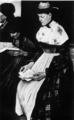 885. Вильгельм Лейбл, Три женщины в церкви. Музей искусства в Гамбурге. Народным костюмом баварских женщин является дирндл: юбка с лифом и белая блузка или платок на шнуровке. 